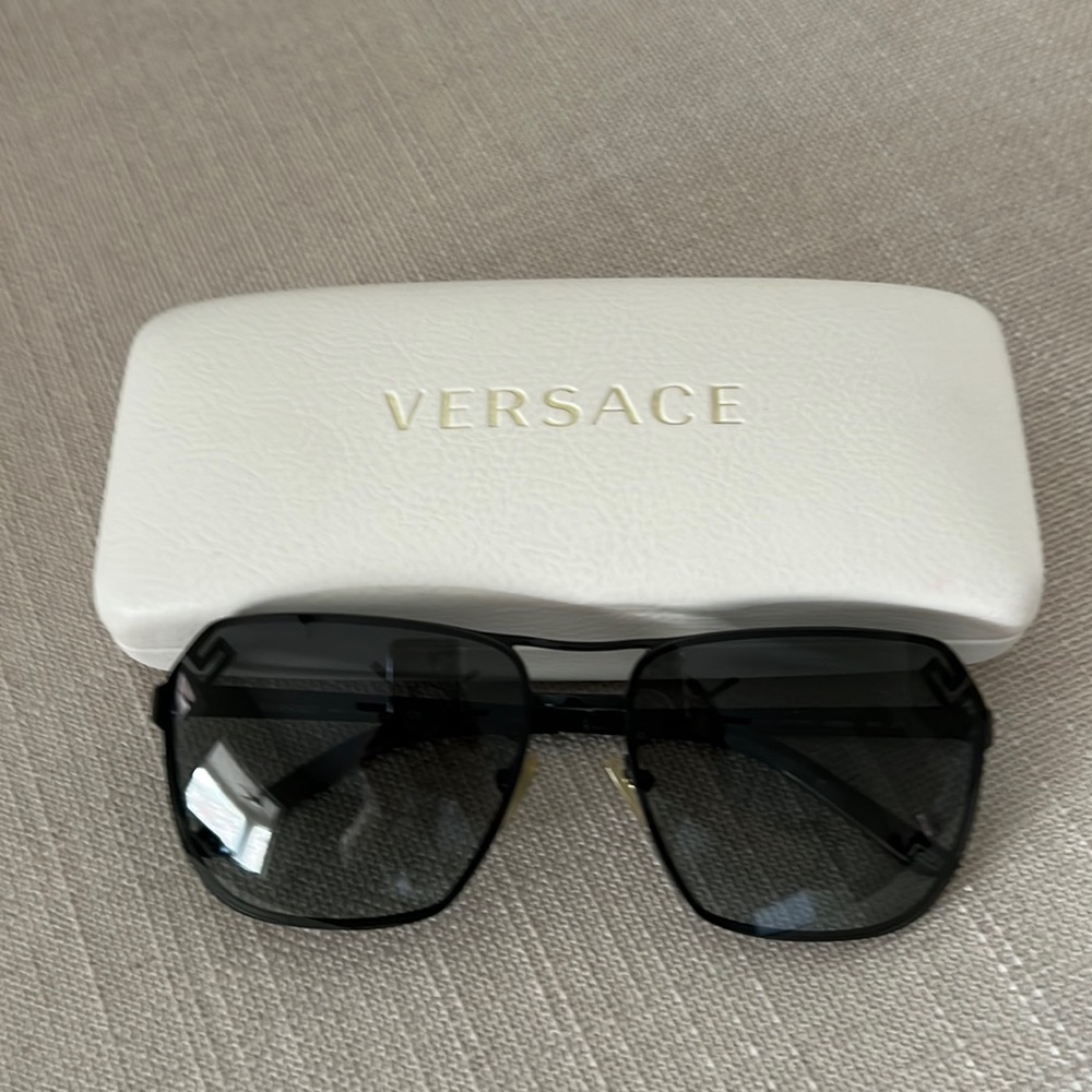 Versace 2114 Sunglasses